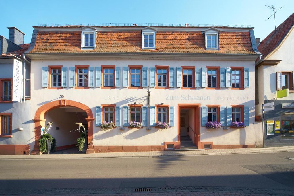 Landhotel Zum Schwanen Mit Restaurant Mona Liza Osthofen Exterior foto