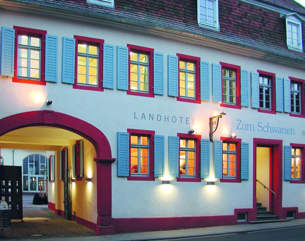 Landhotel Zum Schwanen Mit Restaurant Mona Liza Osthofen Exterior foto